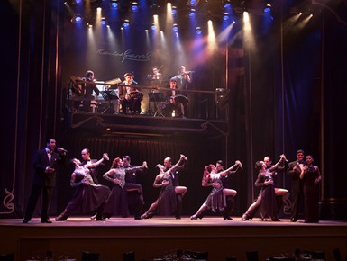 Esquina-Carlos-Gardel-tango-show