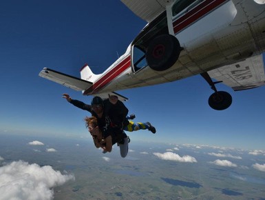 Tandem-Skydiving-Jump