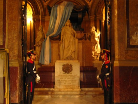 Political-Buenos-Aires-City-Tour