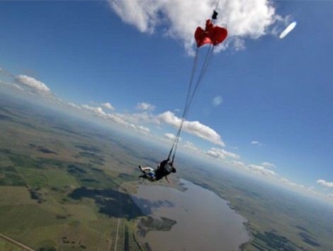Tandem-Skydiving-Jump